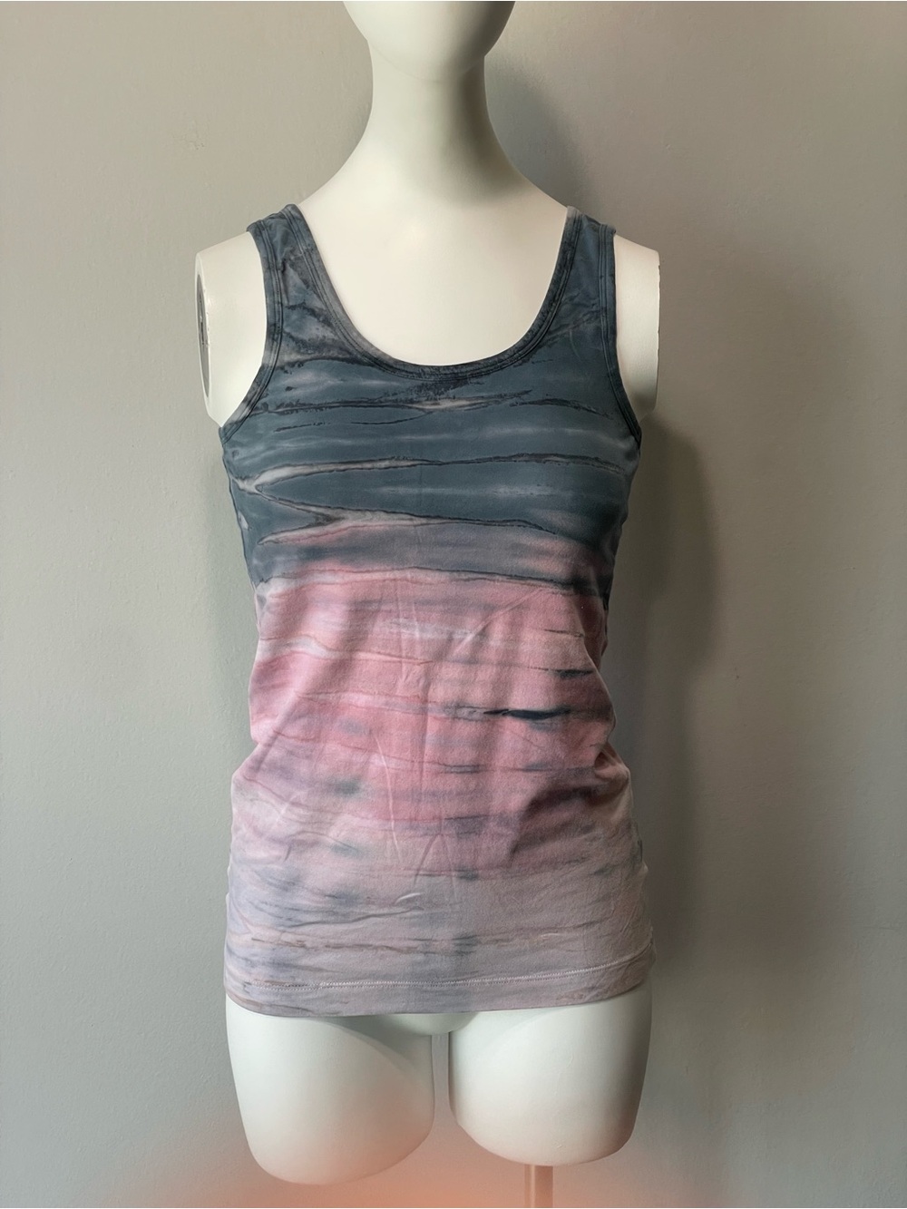 Hard Tail Ombre Scoop Tank in Gray and Pink